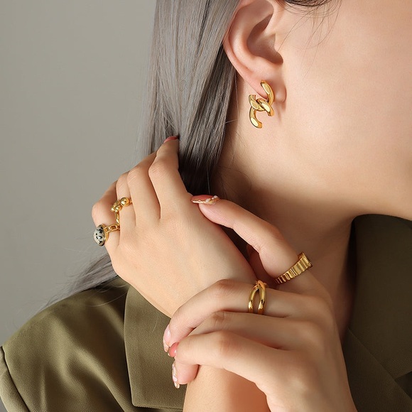 18K Gold Plated Knot Twisted Earrings*Waterproof Earrings*Minimalist Design*ML - Picture 3 of 6